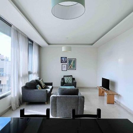 Modern 3Br Apt Next To Hotel Dieu Beirut Exterior photo